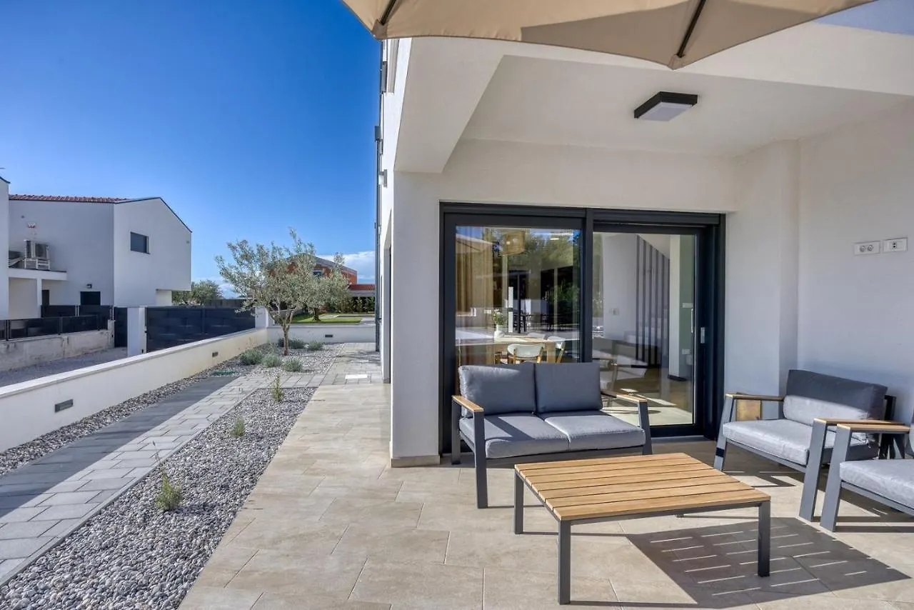 Villa Ivana With Private Pool Nova Vas