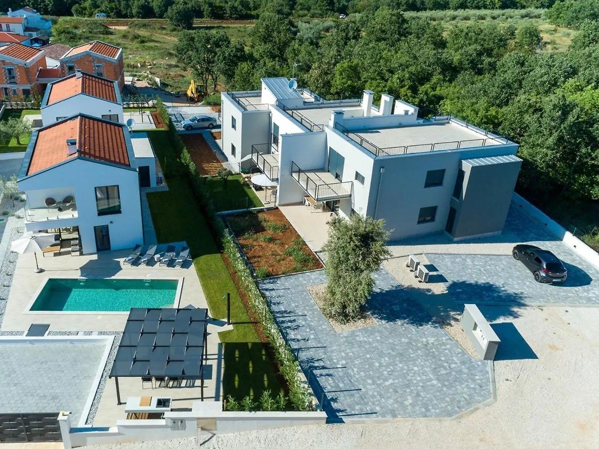 Villa Ivana With Private Pool Nova Vas