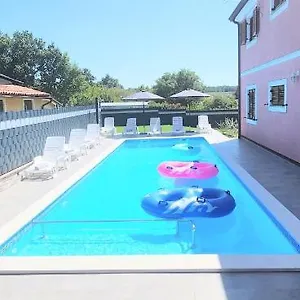Apartmani Radmila Apartment
