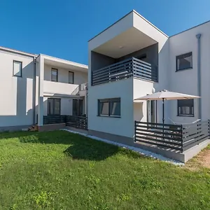 Bella Vista Apartment